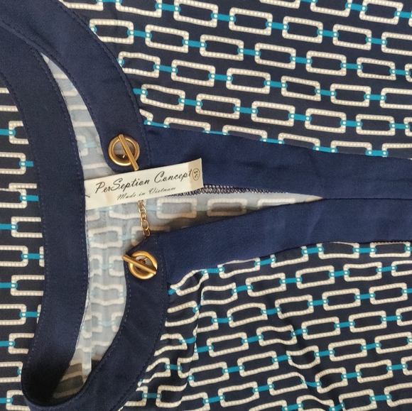 Premium quality clothes lot in mint condition. - Picture 6 of 8